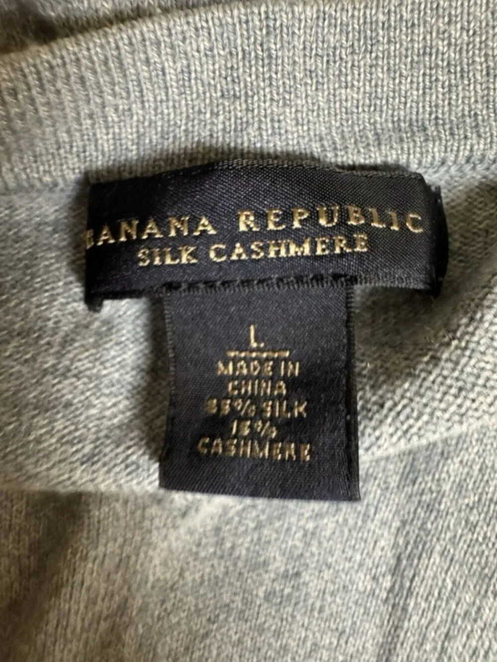 Banana Republic L Silk Cashmere V Neck Sweater Blue 85% Silk 15% Cashmere